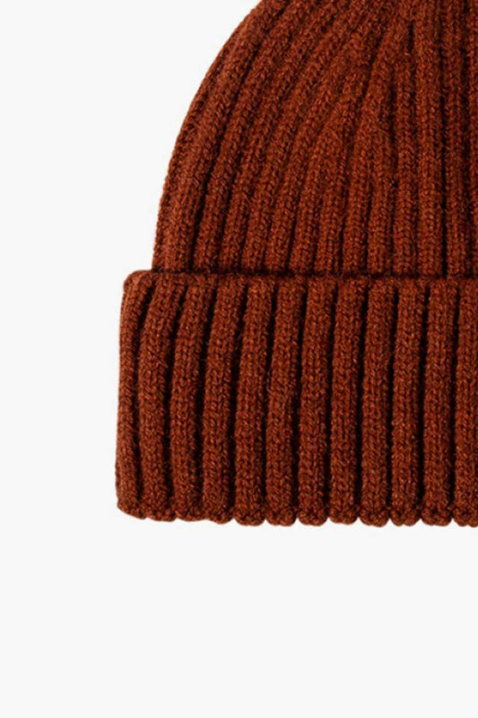 Wine rib-knit cuff beanie warm color detail