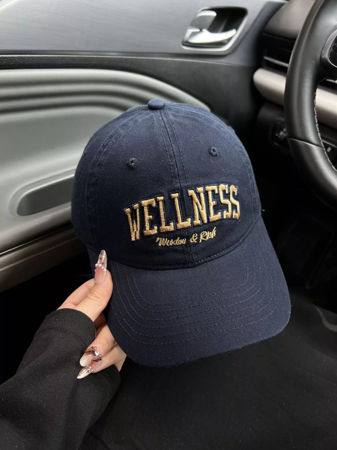 Embroidered letter cotton baseball cap - product photo 5