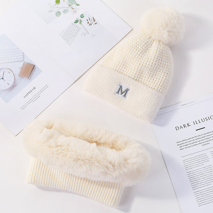 Women's M White Wool Knit Hat and Scarf Set outfit styling detail photo 10