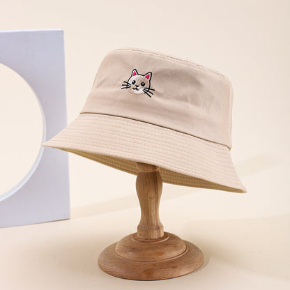 White cat embroidered bucket hat casual style