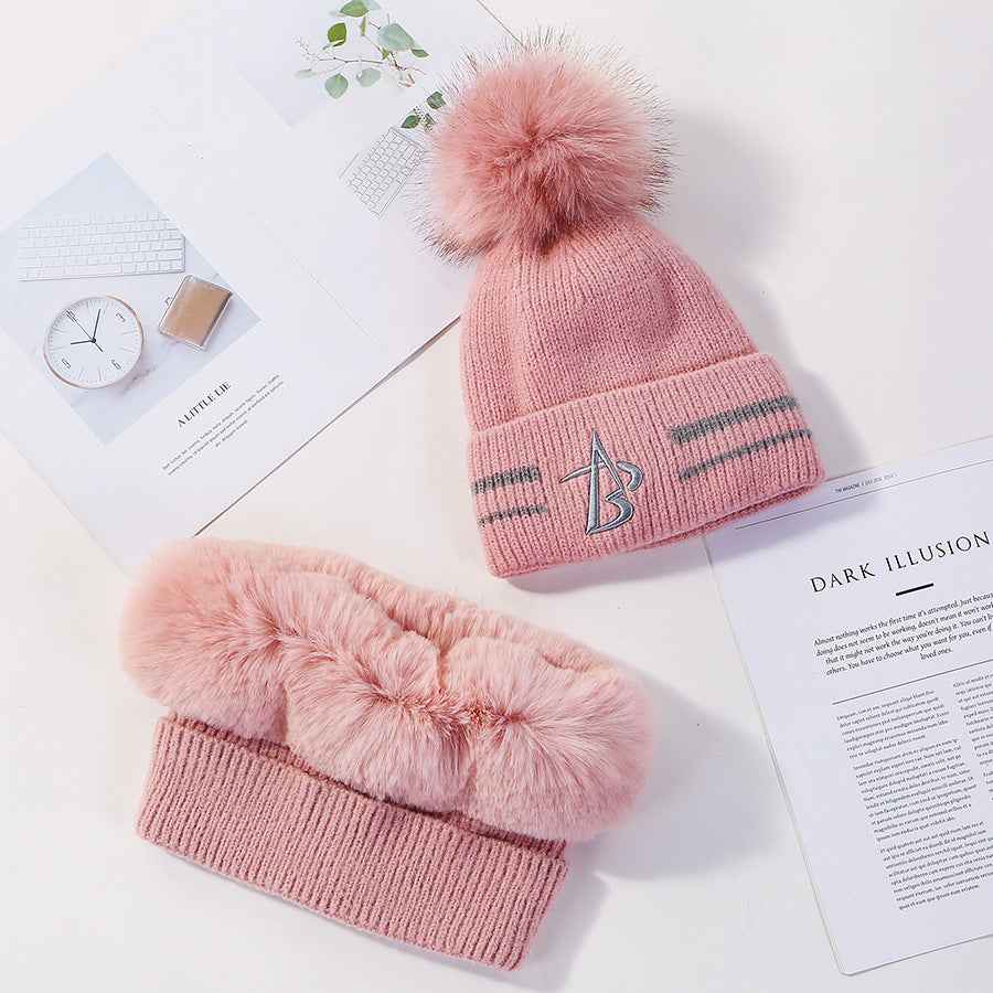 Women's Wool Knit Hat and Scarf Set