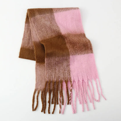 Fringe contrast plaid polyester scarf - product photo 1