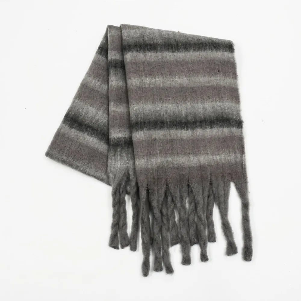 Contrast stripe fringe scarf - product photo 4