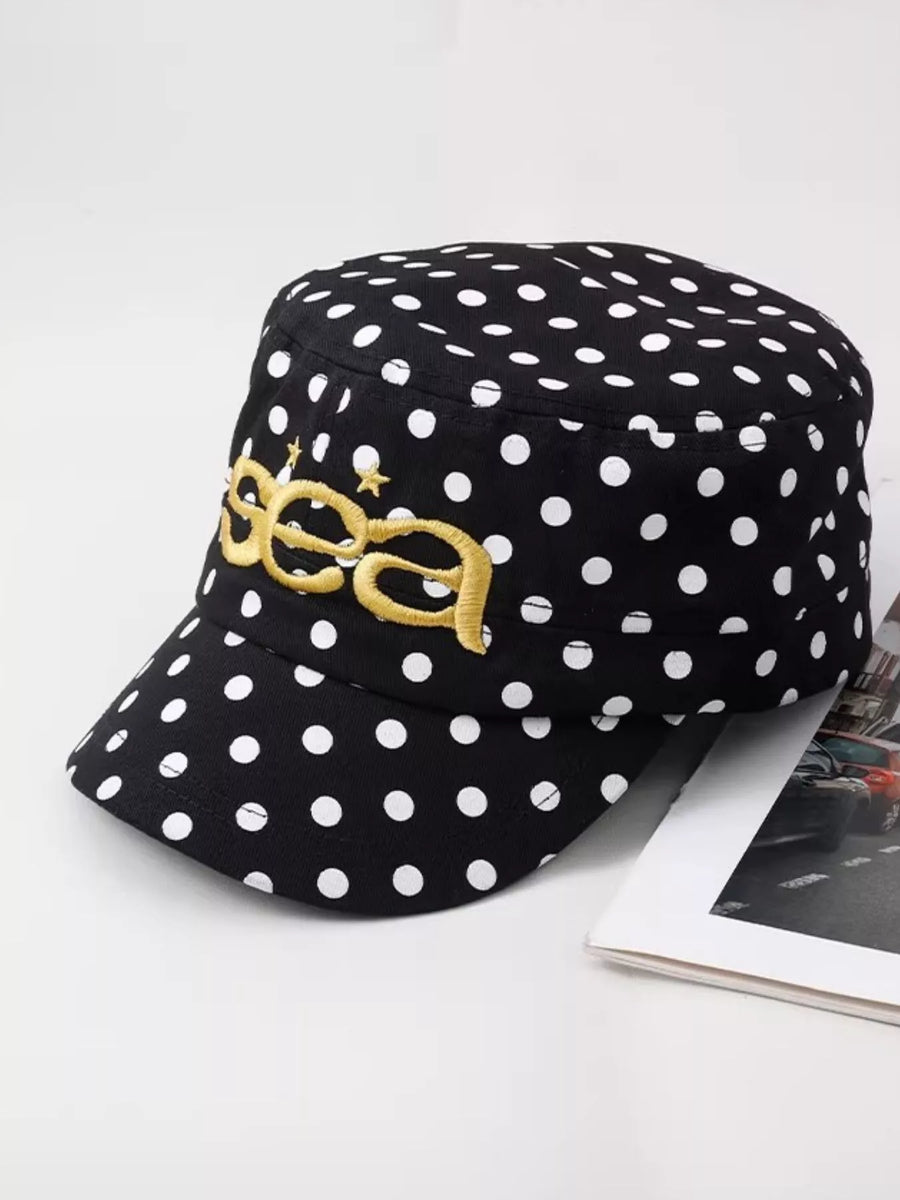 Gorra de béisbol bordada con lunares