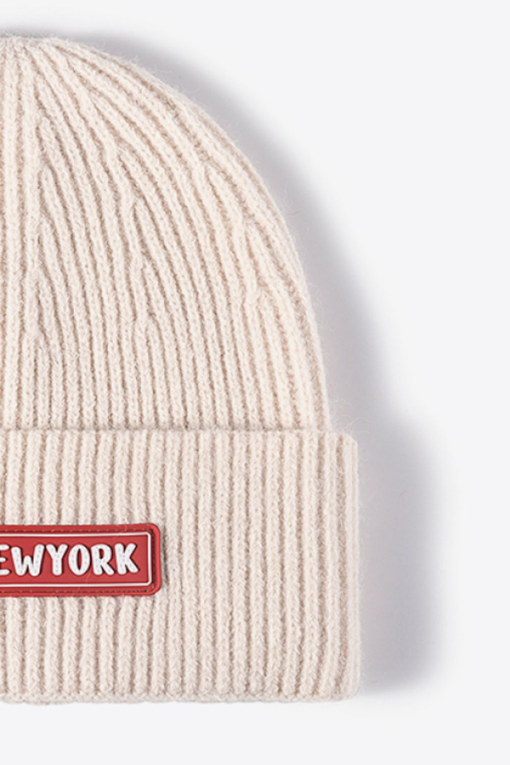 One size NEWYORK patch beanie fit detail