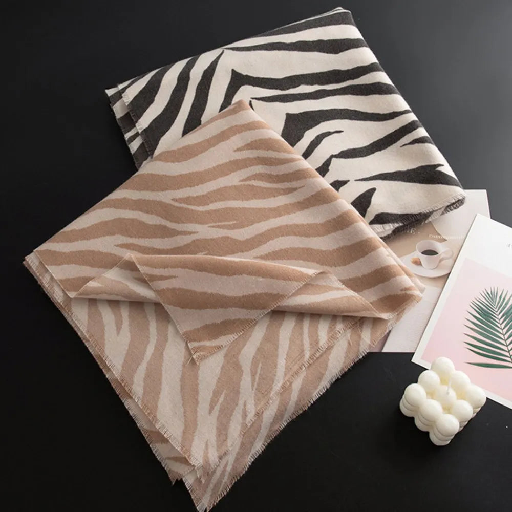 Animal print lightweight scarf - product photo 1