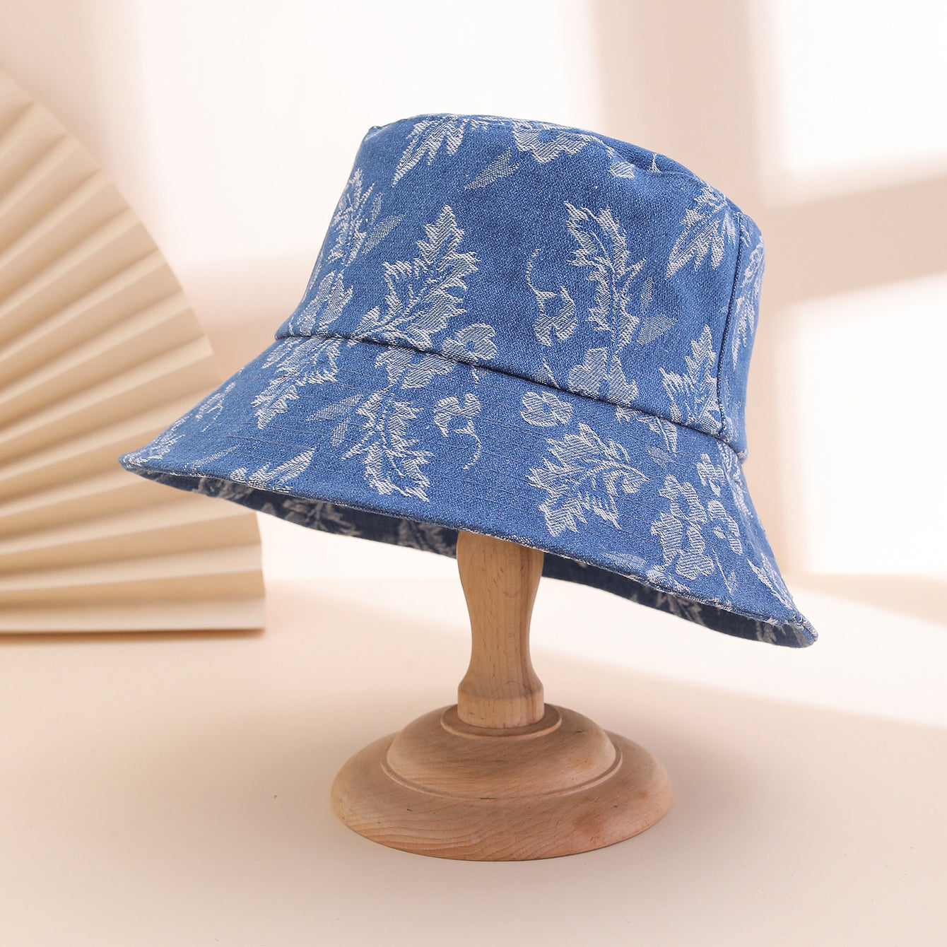 Polyester floral bucket hat crown view