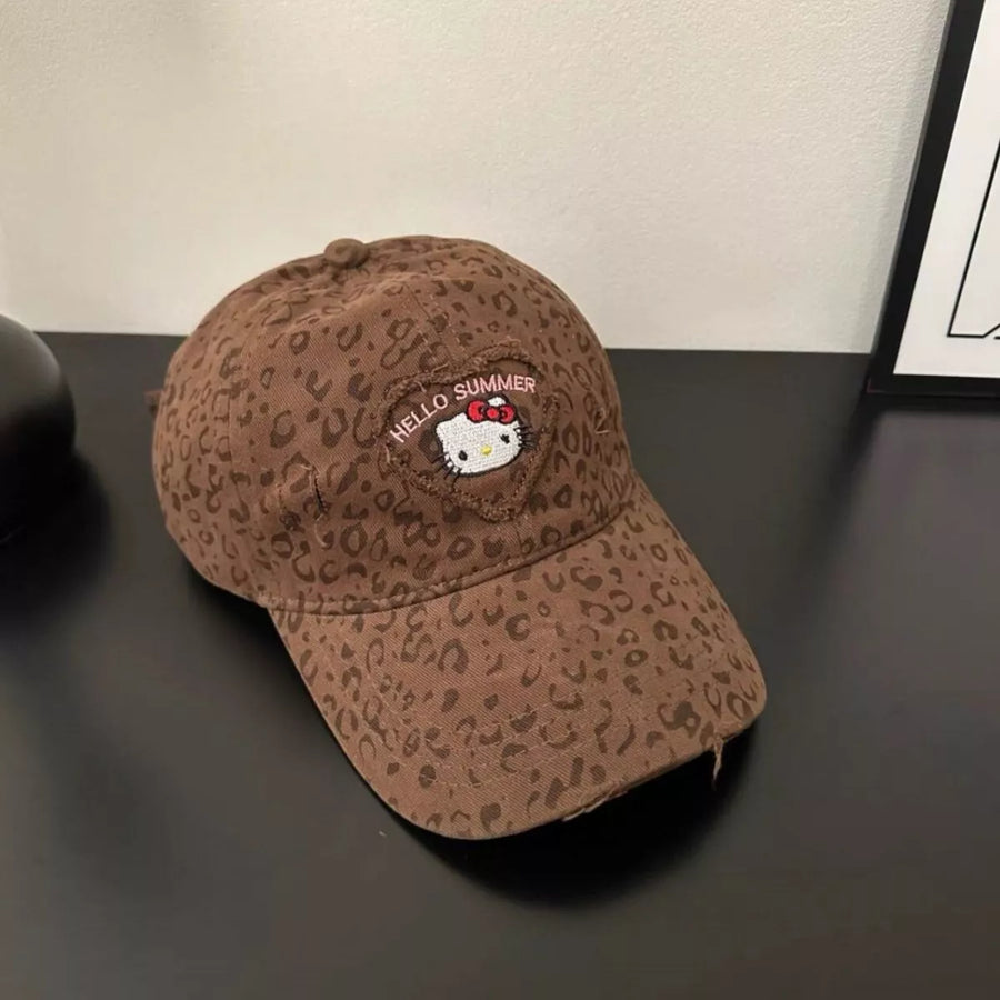 Gorra de béisbol con estampado de leopardo bordado