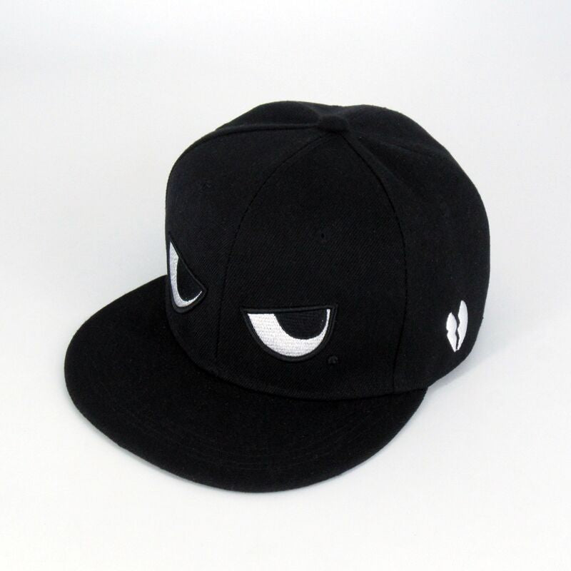 Unisex graphic snapback brim detail