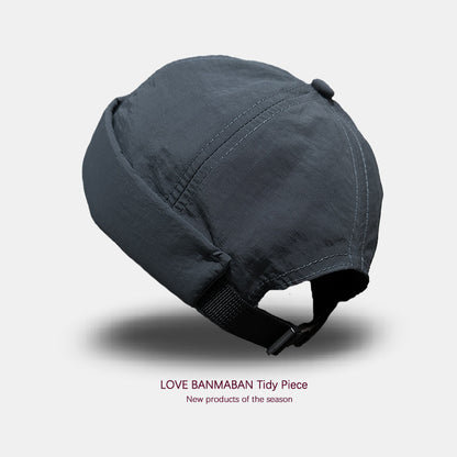 Unisex docker cap close-fitting silhouette