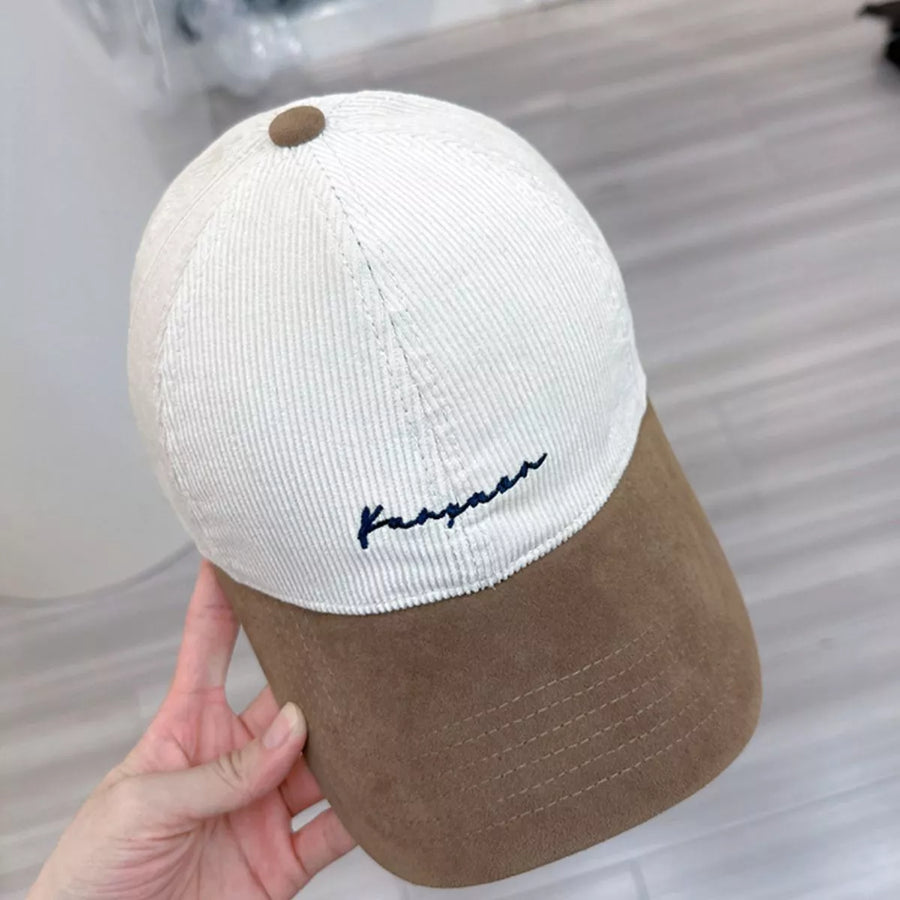 Gorra de béisbol de pana bordada