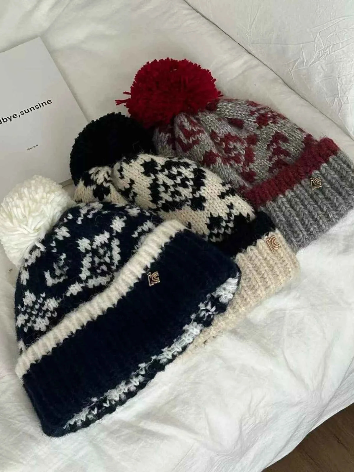 Unisex Snowflake Pom-Pom Knit Beanie Hat